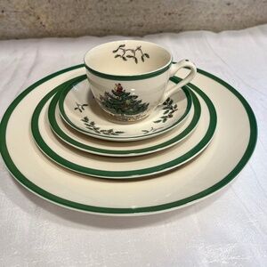 Spode Christmas Tree 5 Piece Place Setting New
